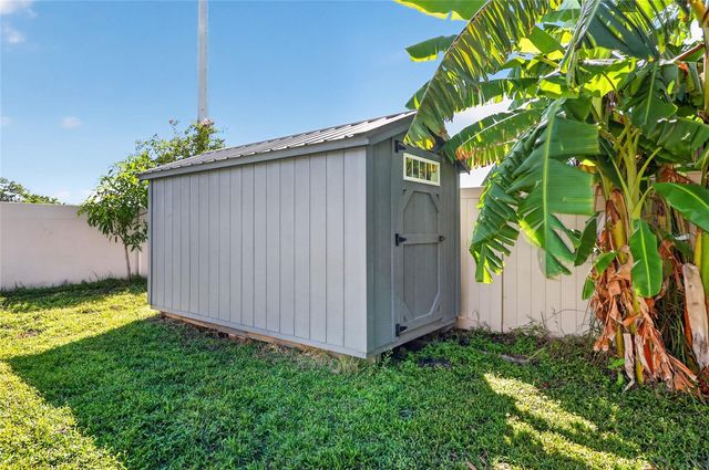 5111 WHITE CHICORY DRIVE, Apollo Beach, FL 33572