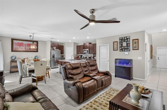 5111 WHITE CHICORY DRIVE, Apollo Beach, FL 33572