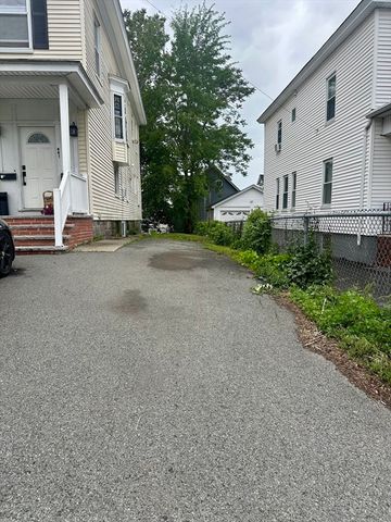 441 High St 2, Lowell, MA 01852