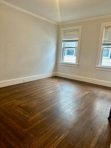 441 High St 2, Lowell, MA 01852