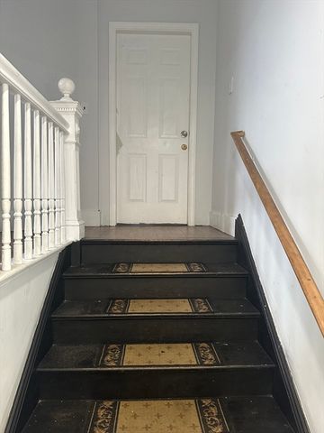 441 High St 2, Lowell, MA 01852