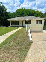 1612 LAUREL AVENUE SW, Birmingham, AL 35211