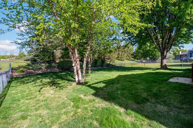 13634 Alabama Avenue S, Savage, MN 55378
