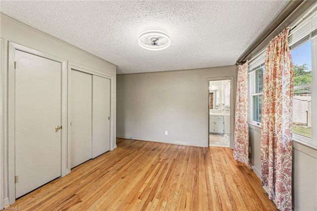 119 Lakeview Circle, Thomasville, NC 27360