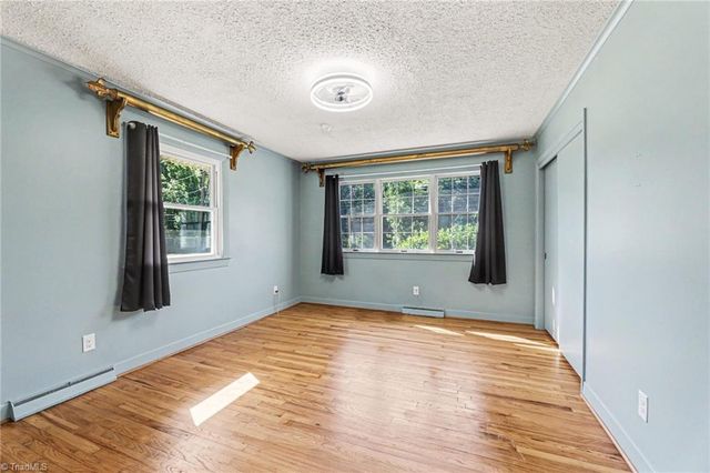 119 Lakeview Circle, Thomasville, NC 27360