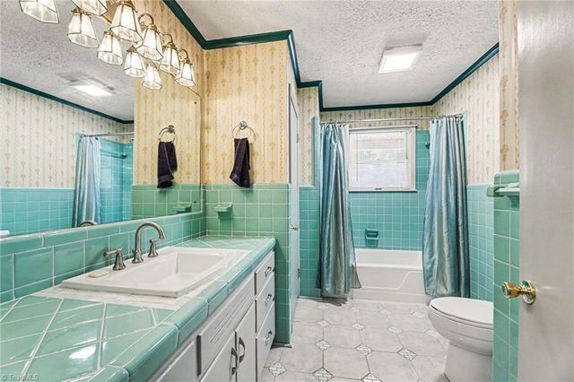 119 Lakeview Circle, Thomasville, NC 27360