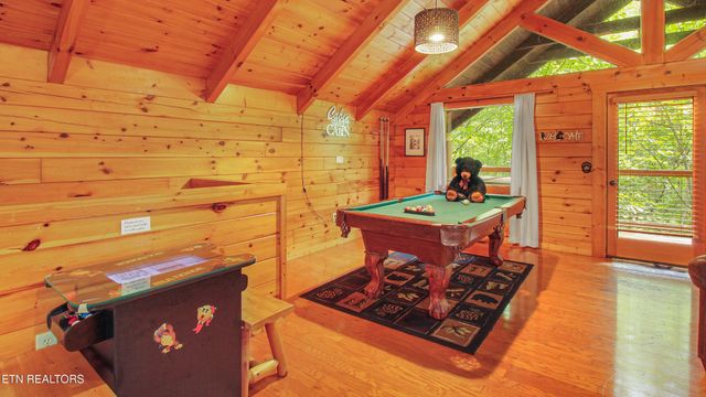 1732 Silver Poplar Lane, Sevierville, TN 37876