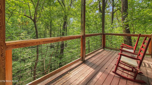 1732 Silver Poplar Lane, Sevierville, TN 37876