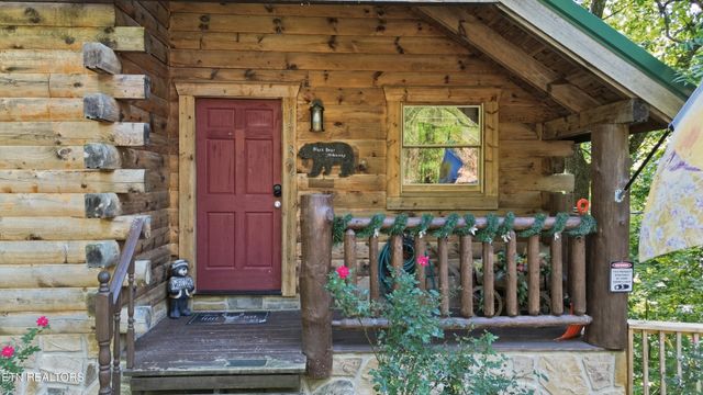 1732 Silver Poplar Lane, Sevierville, TN 37876