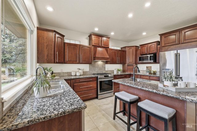 1207 W Colchester Drive, Eagle, ID 83616