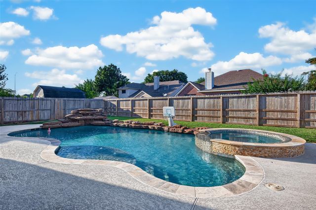 1806 N Everglades, Deer Park, TX 77536