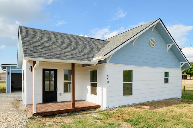 4401 Elementary Drive, Southmayd, TX 76268