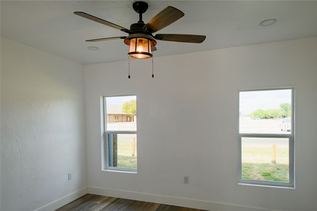 4401 Elementary Drive, Southmayd, TX 76268