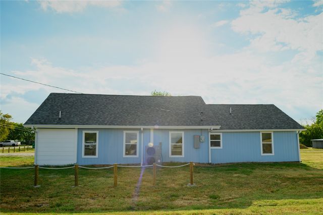 4401 Elementary Drive, Southmayd, TX 76268