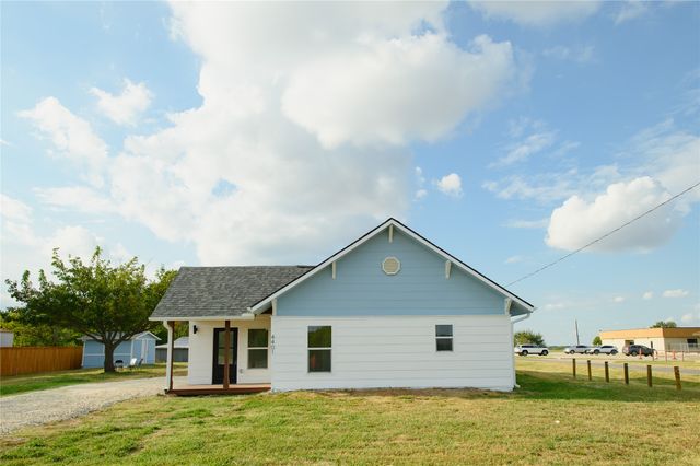 4401 Elementary Drive, Southmayd, TX 76268