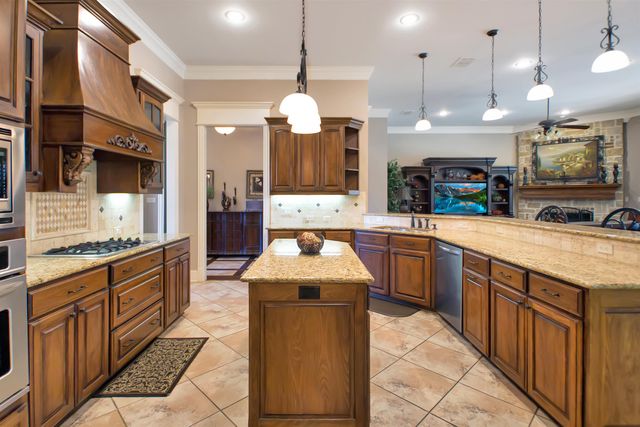 6518 Rochester Way, Tyler, TX 75703