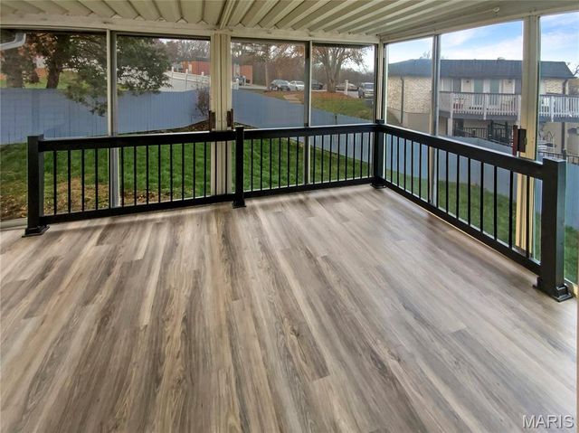 5655 Chalet Hill Drive, St Louis, MO 63129