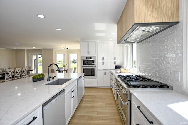 6700 Vann Road, Newburgh, IN 47630