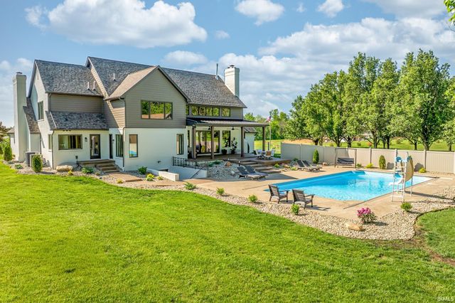 6700 Vann Road, Newburgh, IN 47630