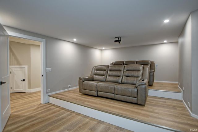 6700 Vann Road, Newburgh, IN 47630