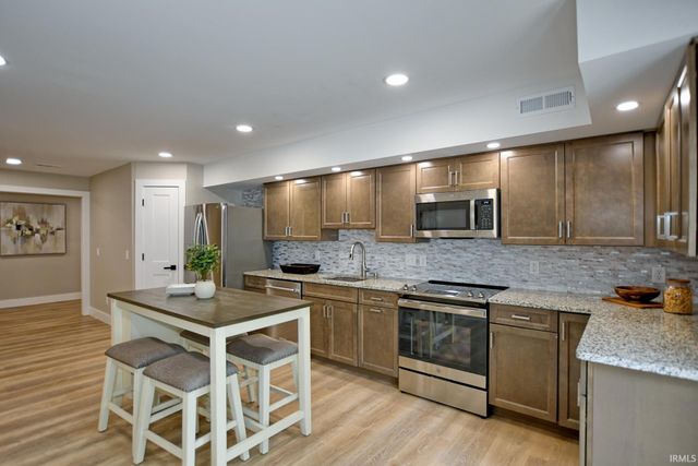 6700 Vann Road, Newburgh, IN 47630