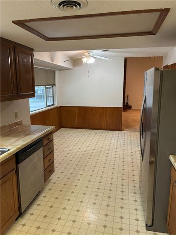 3201 Westmoreland Avenue, Springdale, AR 72762