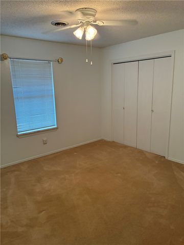 3201 Westmoreland Avenue, Springdale, AR 72762