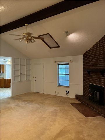 3201 Westmoreland Avenue, Springdale, AR 72762