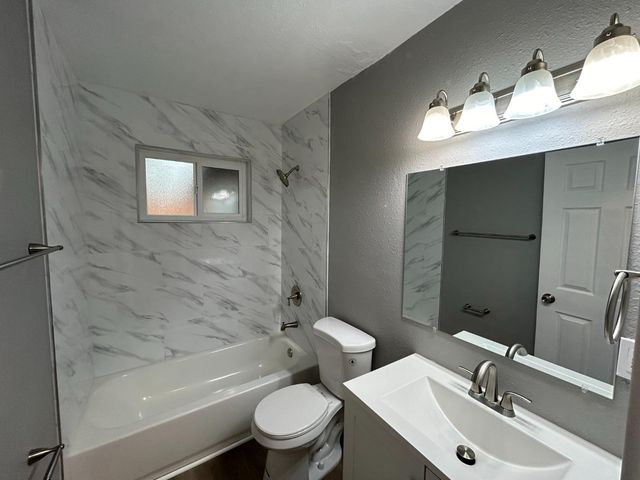 6101 Coyle Ave, Carmichael, CA 95608