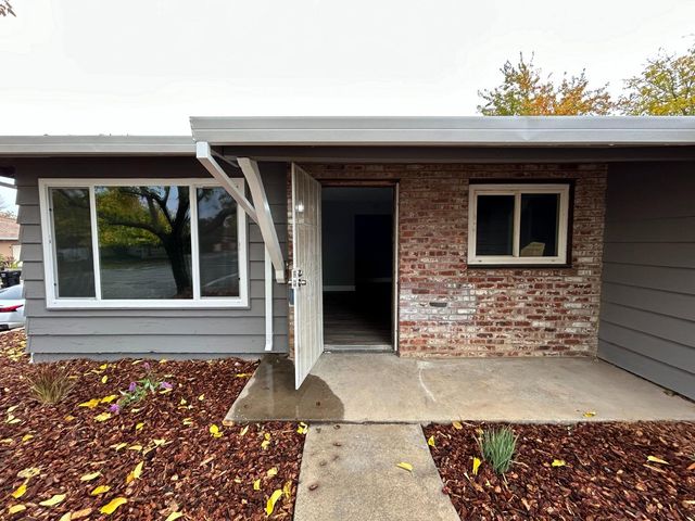 6101 Coyle Ave, Carmichael, CA 95608