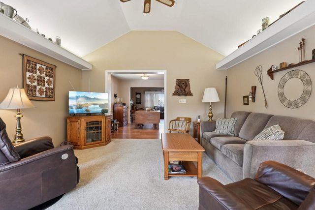 1601 E Menlo BOULEVARD, Shorewood, WI 53211