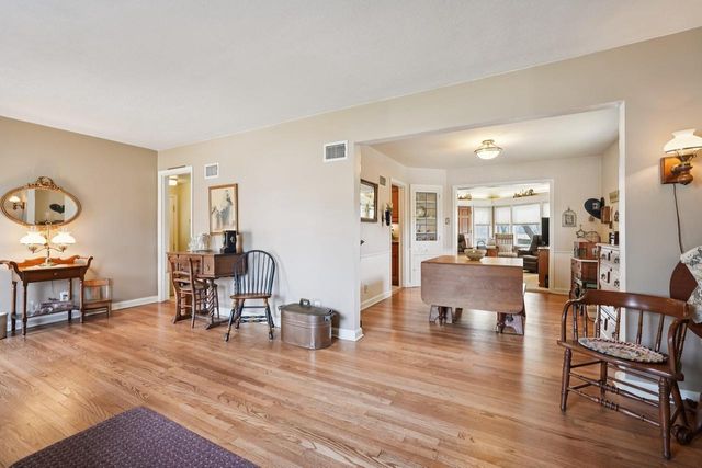 1601 E Menlo BOULEVARD, Shorewood, WI 53211