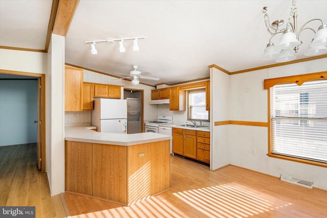 405 MAPLEHURST CT, Manchester Township, NJ 08759