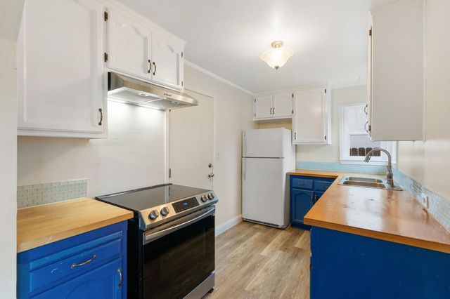 1904 Iris Ave, Sacramento, CA 95815