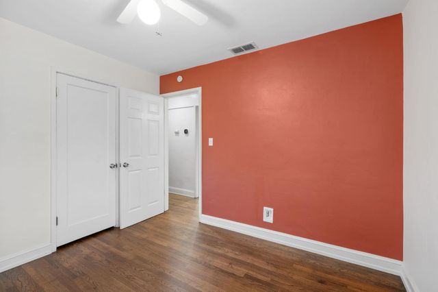 1904 Iris Ave, Sacramento, CA 95815