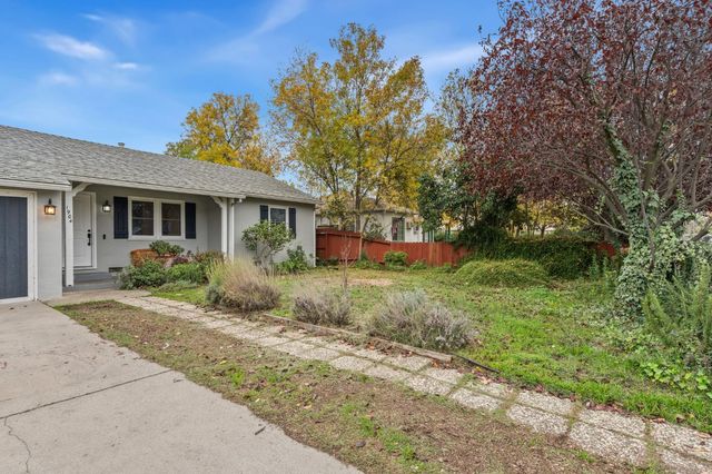 1904 Iris Ave, Sacramento, CA 95815