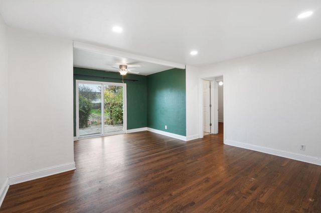 1904 Iris Ave, Sacramento, CA 95815