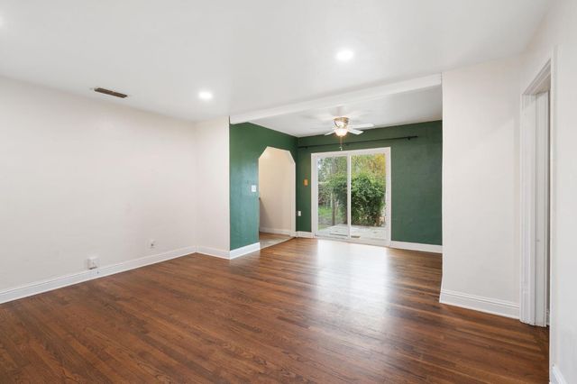 1904 Iris Ave, Sacramento, CA 95815