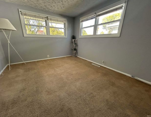 1022 N Burke Street, Kokomo, IN 46072