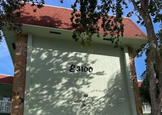 3100 Springdale Boulevard 212, Palm Springs, FL 33461