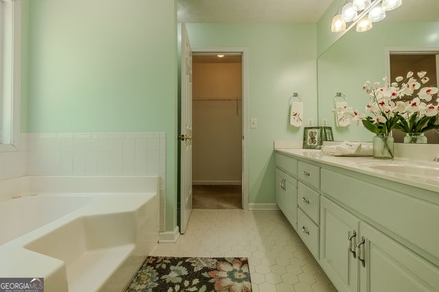 160 Vinnys Way Alley, Covington, GA 30014