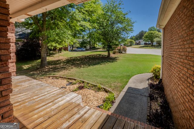 160 Vinnys Way Alley, Covington, GA 30014