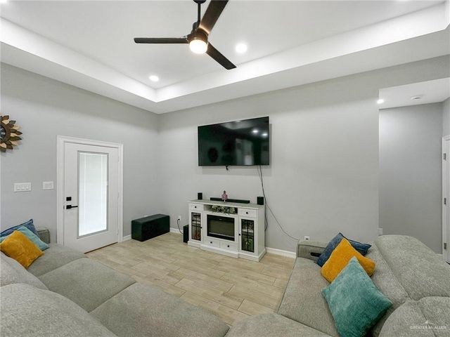 32797 Jorge Street, Los Fresnos, TX 78566