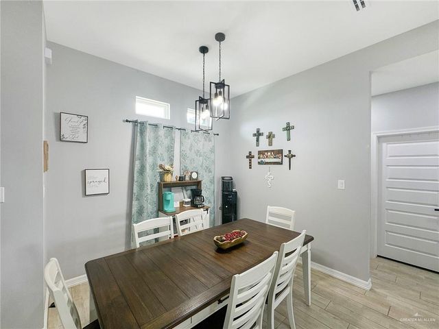 32797 Jorge Street, Los Fresnos, TX 78566