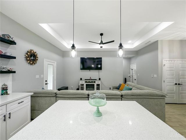 32797 Jorge Street, Los Fresnos, TX 78566