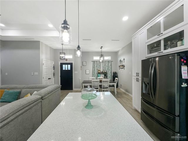 32797 Jorge Street, Los Fresnos, TX 78566