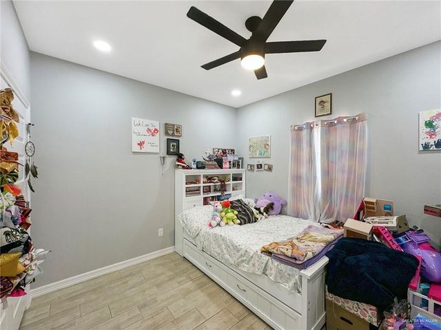 32797 Jorge Street, Los Fresnos, TX 78566