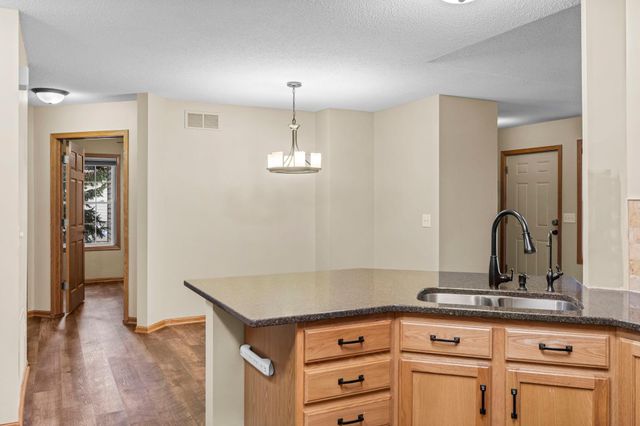 2003 10th Avenue W, Shakopee, MN 55379