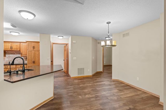 2003 10th Avenue W, Shakopee, MN 55379