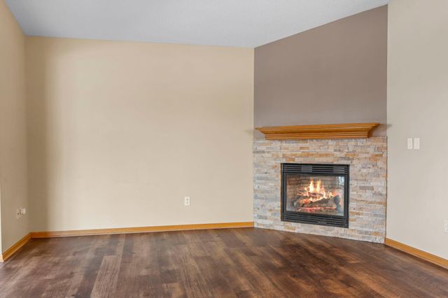 2003 10th Avenue W, Shakopee, MN 55379